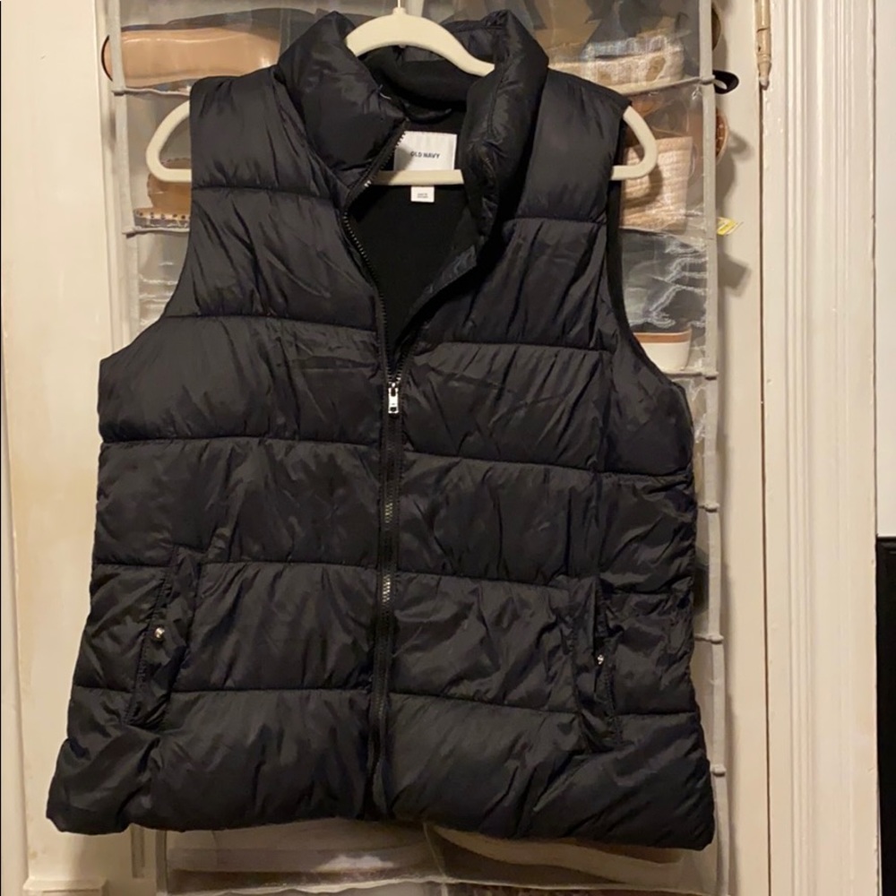 Old Navy Puffer Vest
